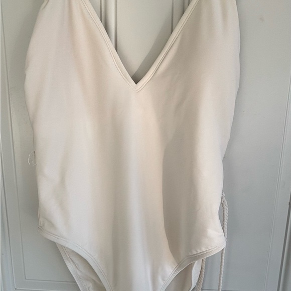 Shade & Shore women Braid Details Extra High leg on one piece swimsuit. - Picture 3 of 7